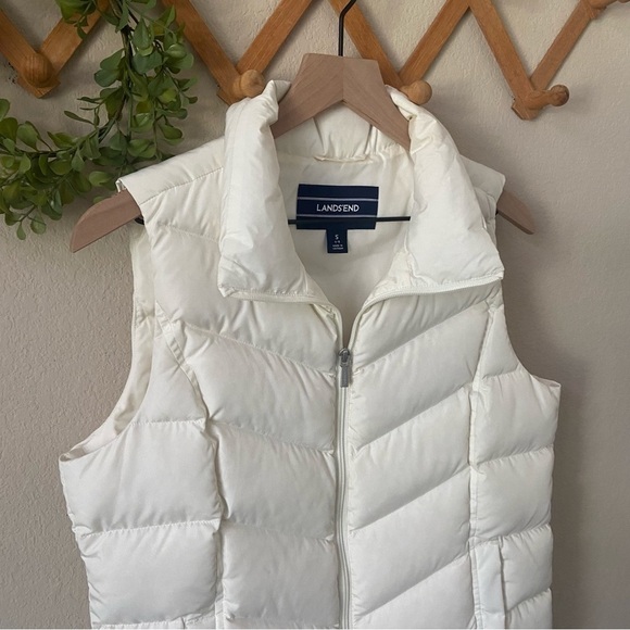 LANDS' END | Cream Down Puffer Full Zip Up Vest Size Small ( 6-8) - Picture 3 of 12